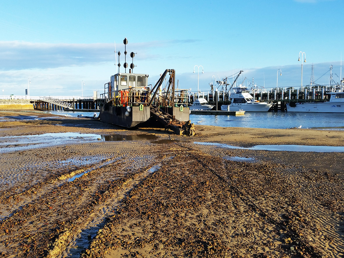 3 Marine Dredging marine berths <br>Victoria
